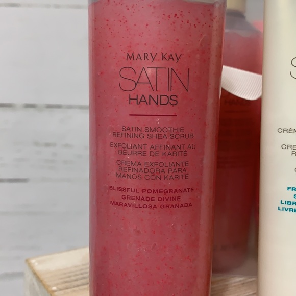 Limited-Edition† Citrus Rose Satin Hands® Pampering set - Picture 3 of 6